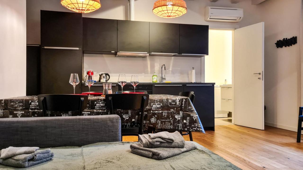 Porta Nuova Modern Apartment In The Center - 4 ベルガモ エクステリア 写真